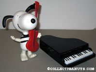 Snoopy with guitar and piano Action Figure